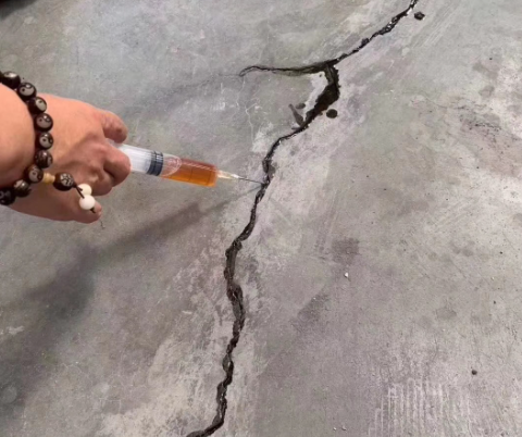 甘德混凝土裂缝修补技术详解​